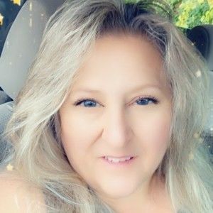 Meet your Posher, Kristine